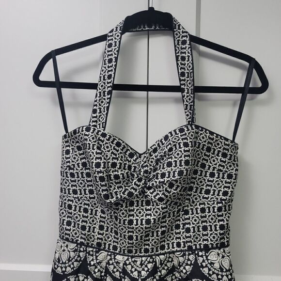 White house black market halter dress - Picture 9 of 13